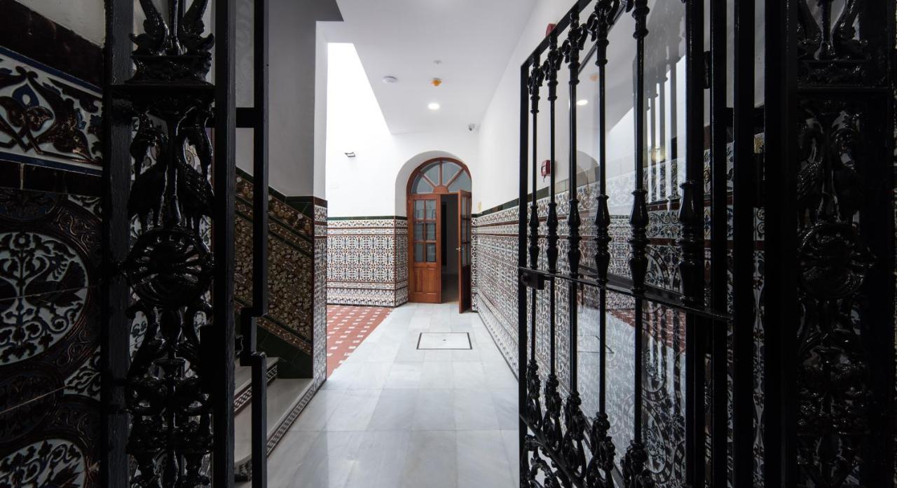 Le Petit Palue Sevilla Exterior foto